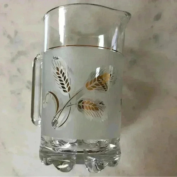 Vintage MCM Libbey heavy glass  pitcher with gold wheat motif. Made in Italy - Picture 3 of 9